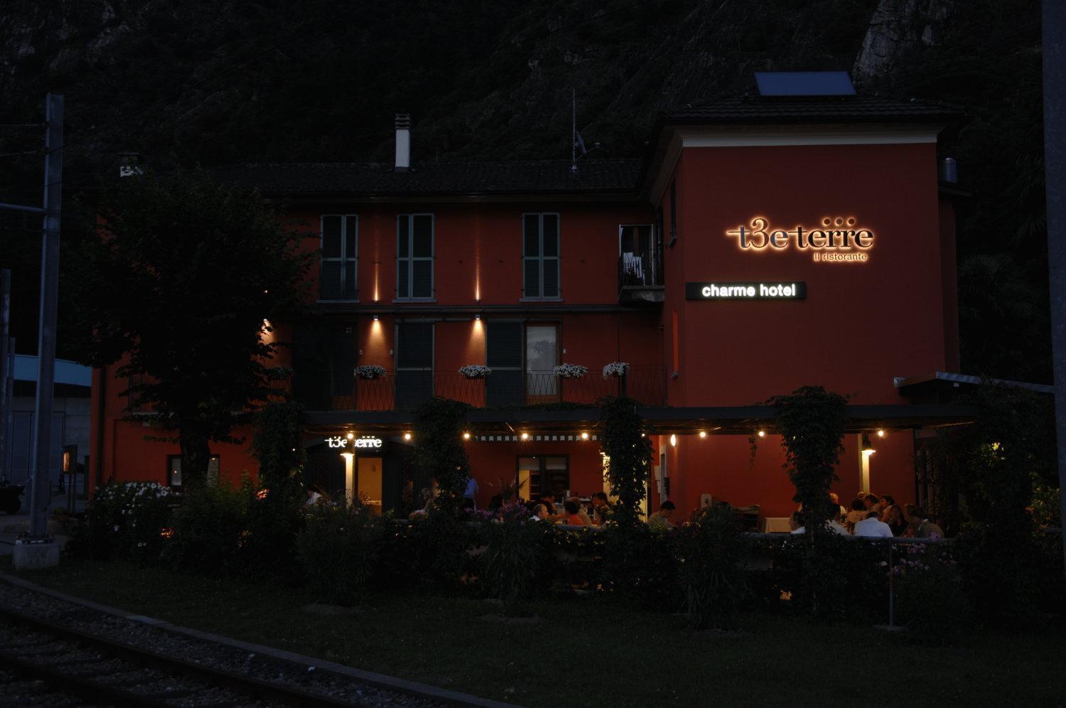 Ristorante Charme Hotel Tre Terre Ponte Brolla Buitenkant foto